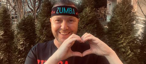 Volker ist mit ganzem Herzen Zumba-Instructor.