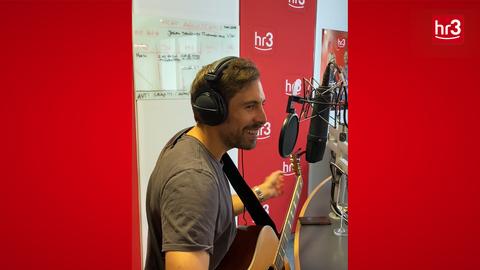 Max Giesinger spielt in der hr3 Morningshow