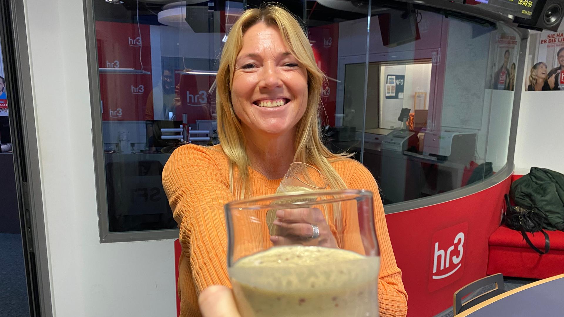 Gesundes Rezept: Apfel-Haferflocken-Smoothie zum Frühstück | hr3.de ...