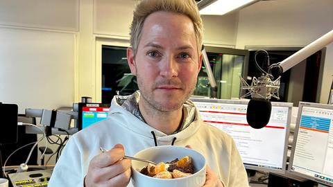 Marcel testet Tanjas Weihnachts-Porridge