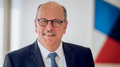 Der Hessische Familienminister Stefan Grüttner